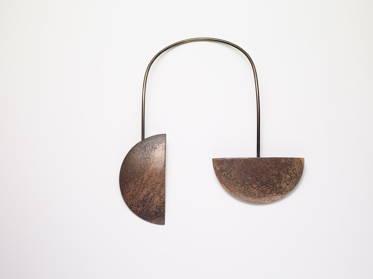 CC, the necklace, Claudia Comte, CC, the necklace, 2016